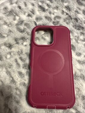 OtterBox MagSafe-Compatible Dark Pink Phone Case